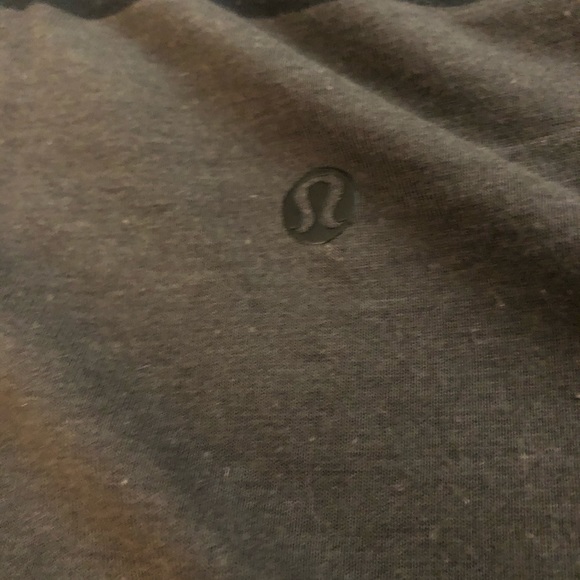 Lulu lemon athletica black and grey V neck - Picture 3 of 3
